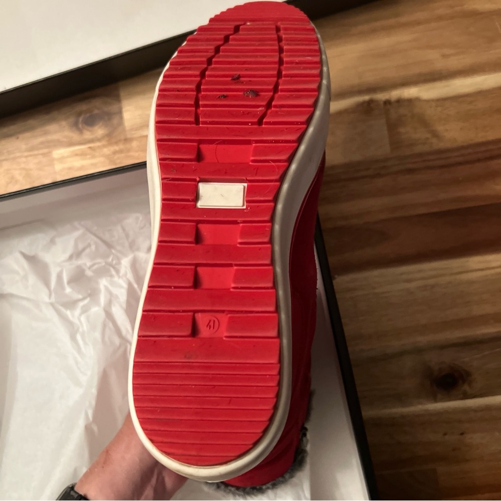 Santana Canada Women's Vibrant Red Winter Boots - Picture 5 of 10